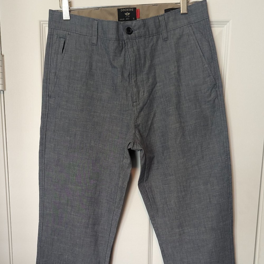 Dockers Ultimate Chinos, Slim Fit (Sz 31x30)